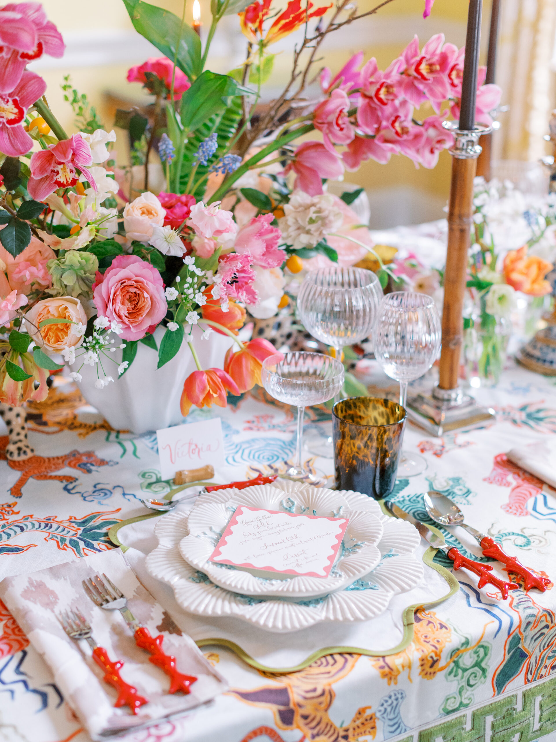 Lowdnes Grove Wedding by destination film wedding photographer Katie Trauffer Photography - jungle inspired reception table design