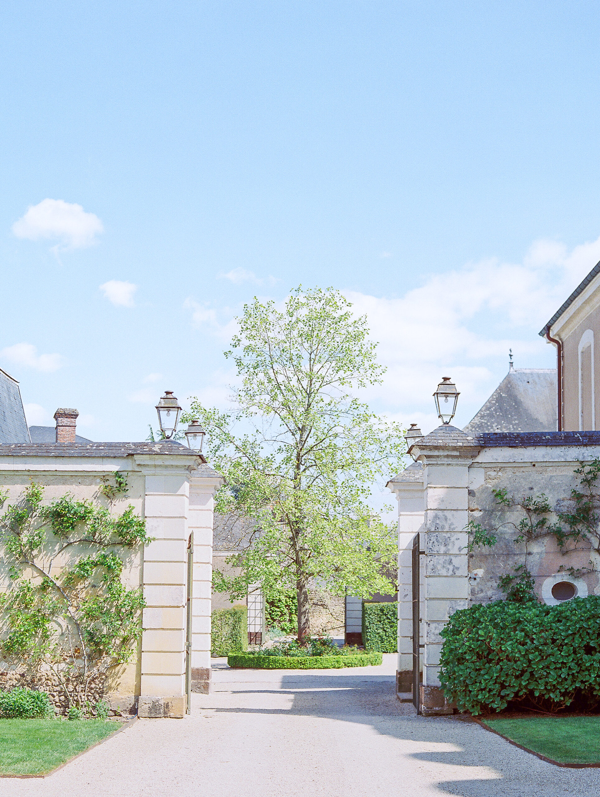 Chateau du Grand Luce Tour French Wedding Chateau