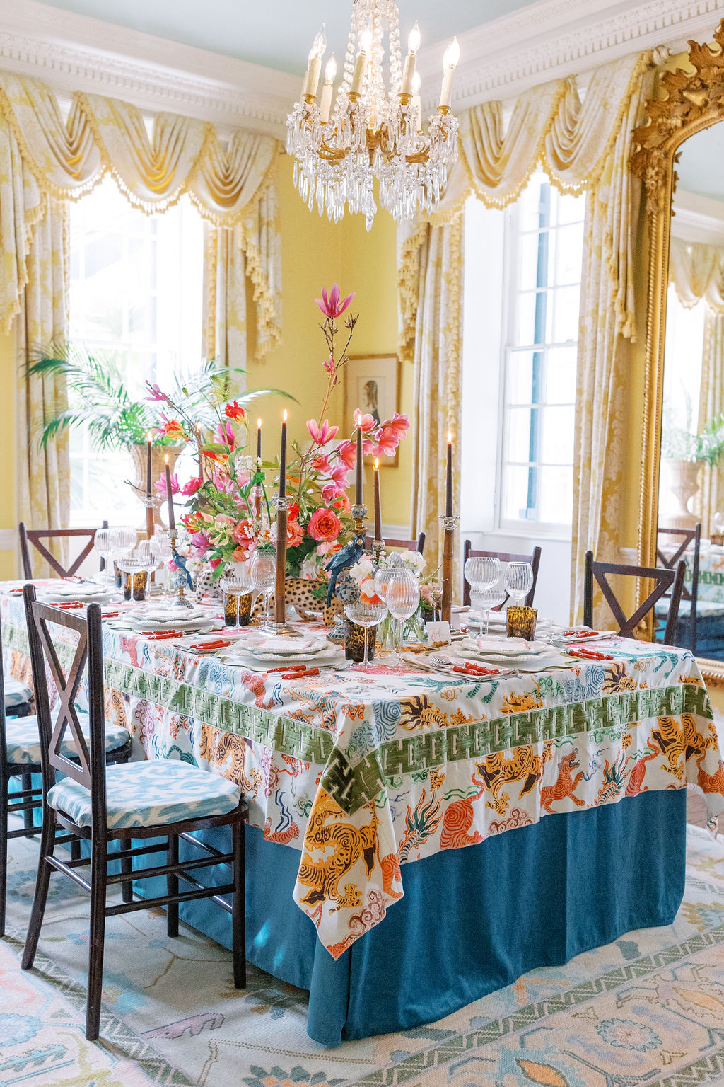 intimate Lowndes Grove Wedding reception table in yellow dining room