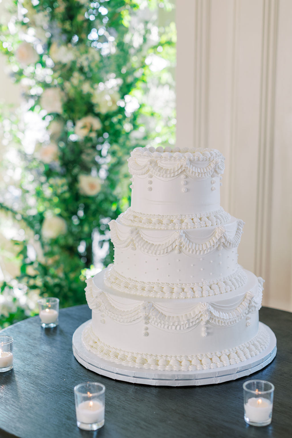 Vintage Ryland Inn Wedding Cake